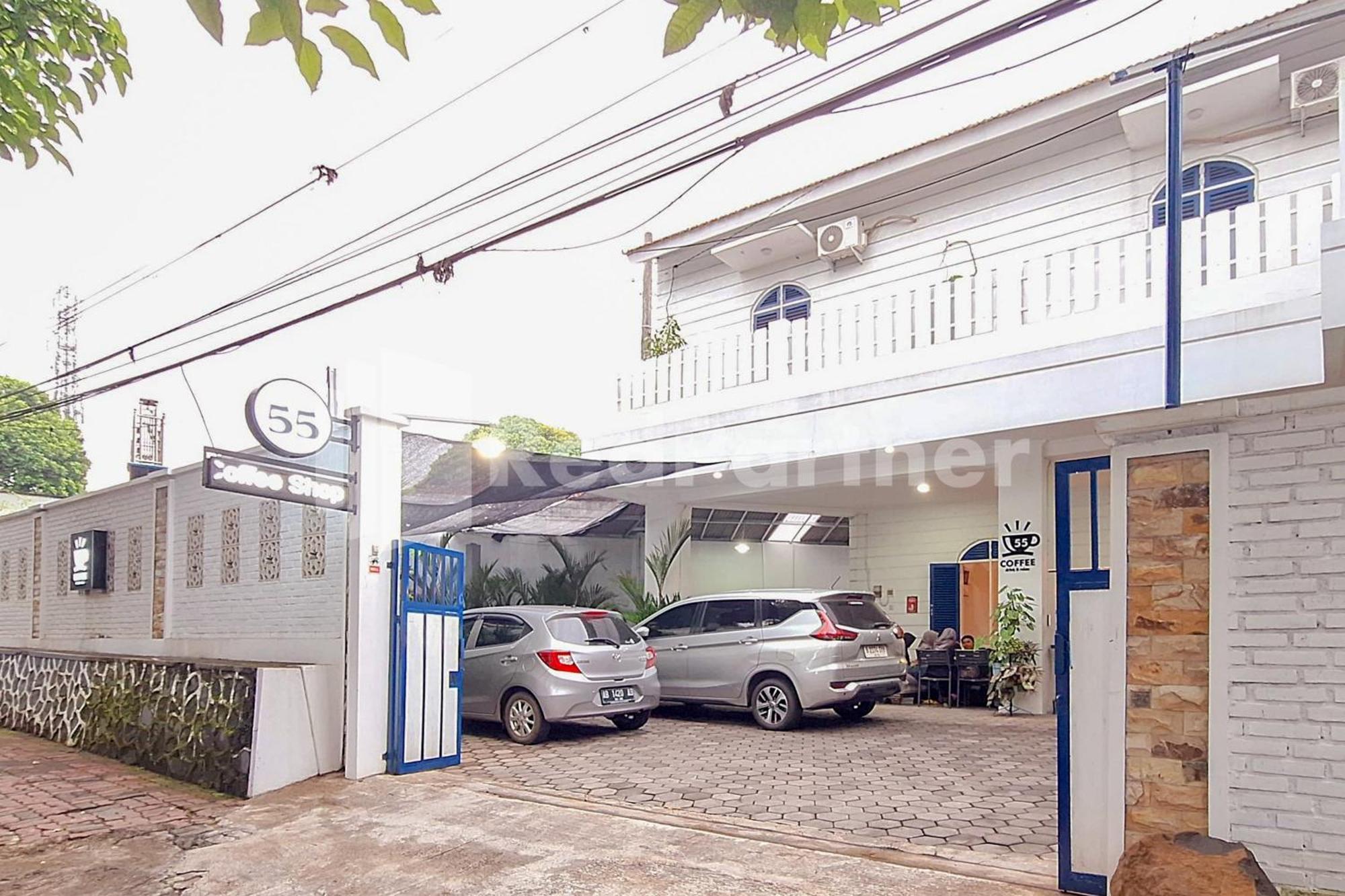 فندق House N Coffee 55 Temanggung Redpartner المظهر الخارجي الصورة
