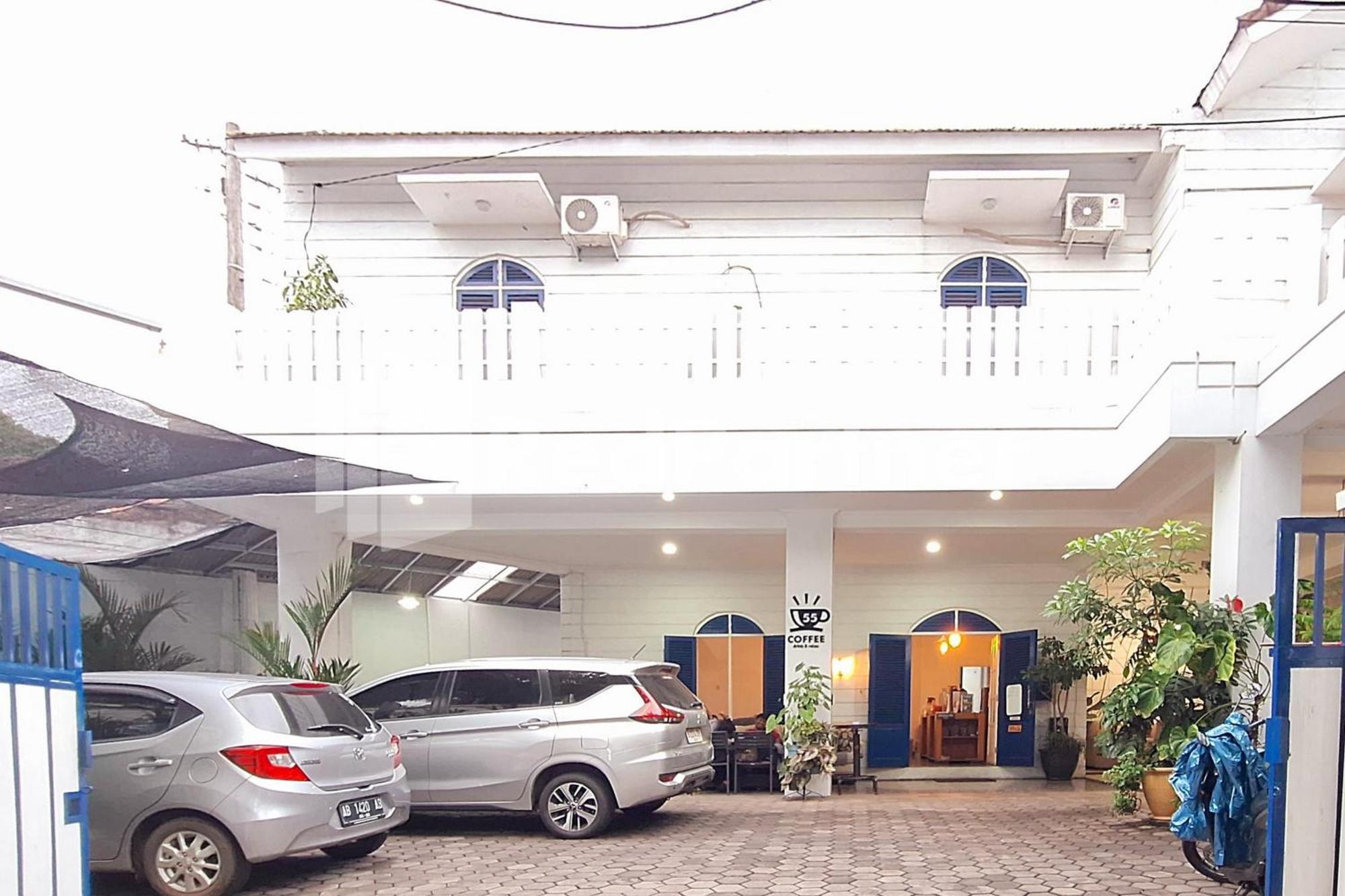 فندق House N Coffee 55 Temanggung Redpartner المظهر الخارجي الصورة